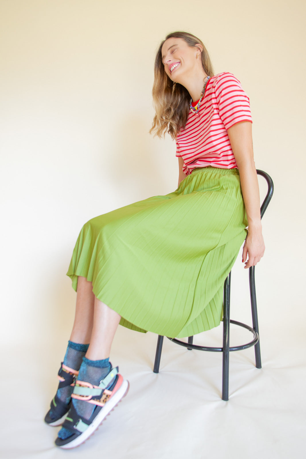 APPLE PLEATED SKIRT