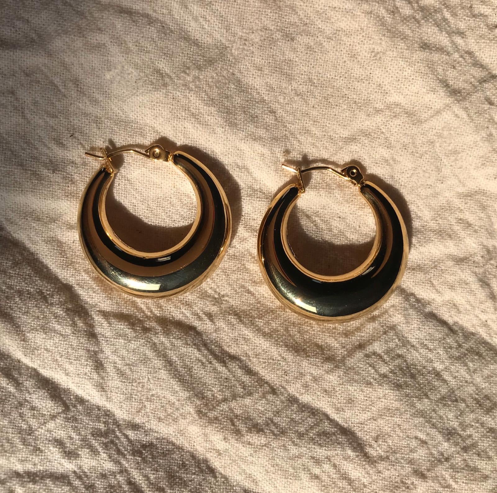 THE BRADY GOLD-PLATED CHUNKY HOOPS