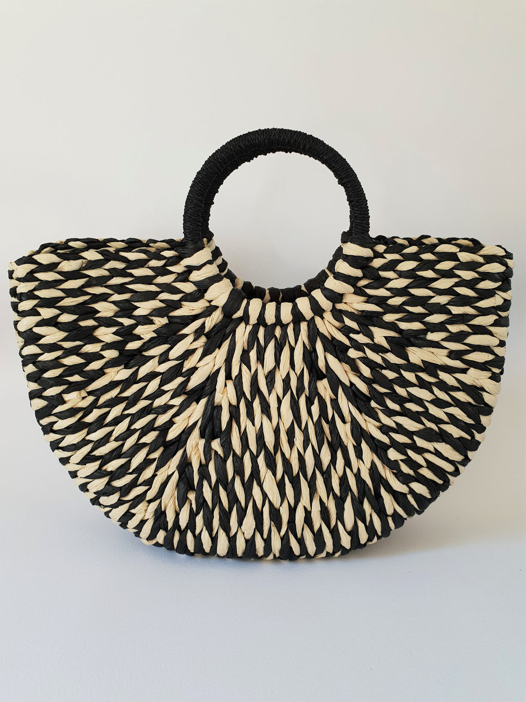 WOVEN BASKET BAG