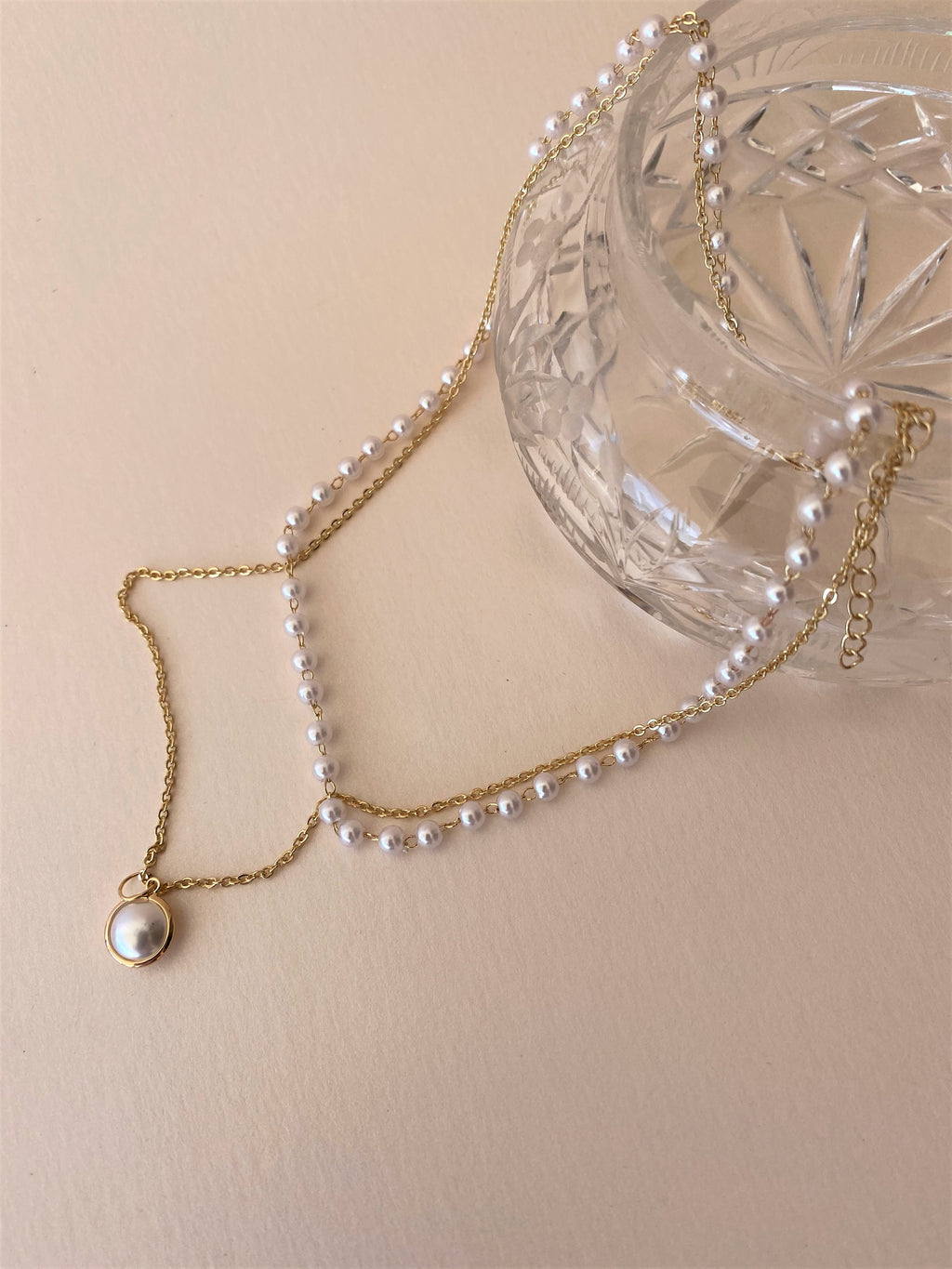 THE ELEANOR PEARL NECKLACE SET