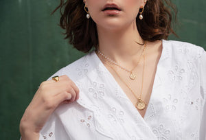 THE ATLAS COIN AND PEARL NECKLACE SET